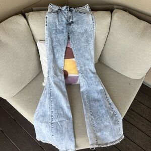 Flare cowgirl jeans! Hardly worn!!